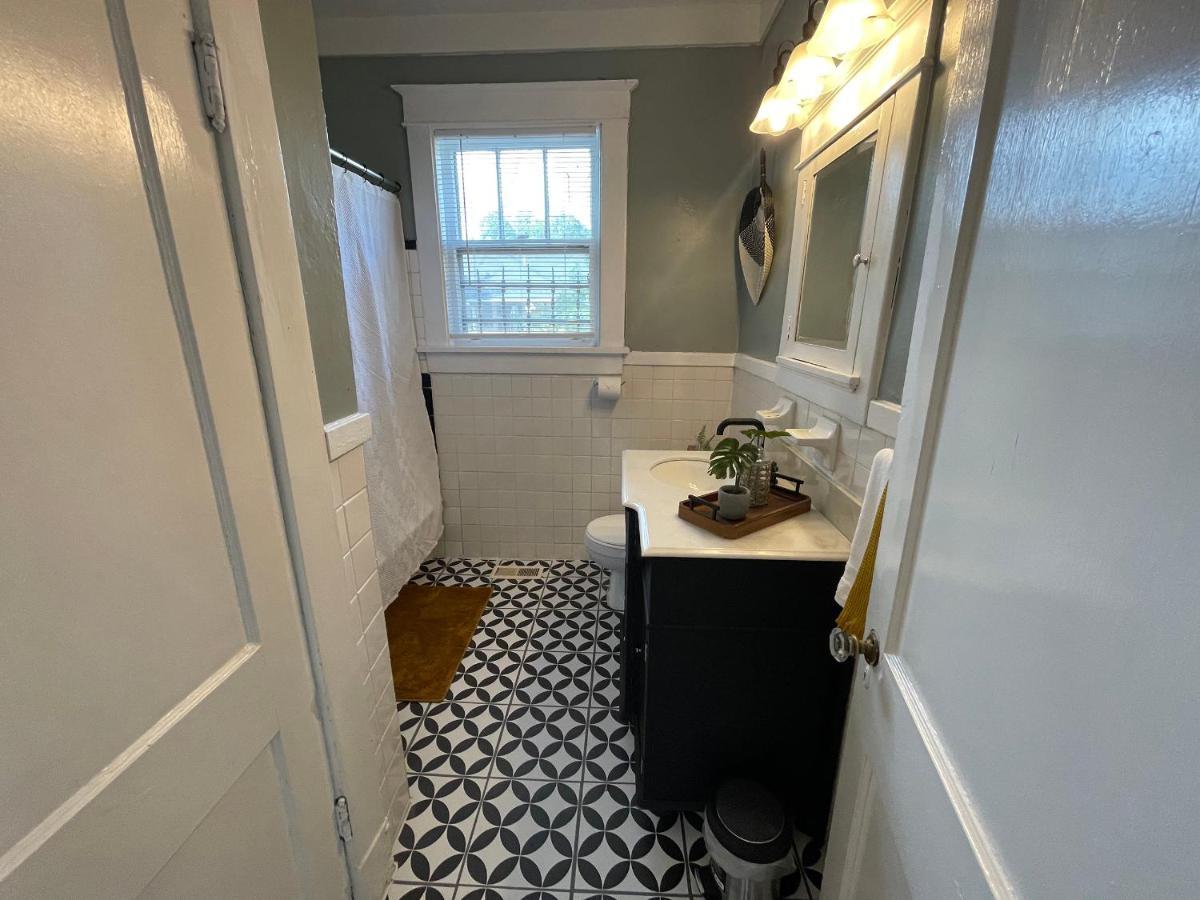 Historic Revival 2Br Midtown Memphis Fast Wifi Free Parking Yes Pets Villa Eksteriør bilde