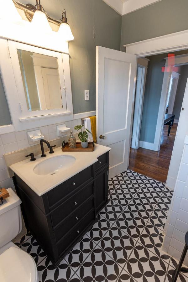 Historic Revival 2Br Midtown Memphis Fast Wifi Free Parking Yes Pets Villa Eksteriør bilde